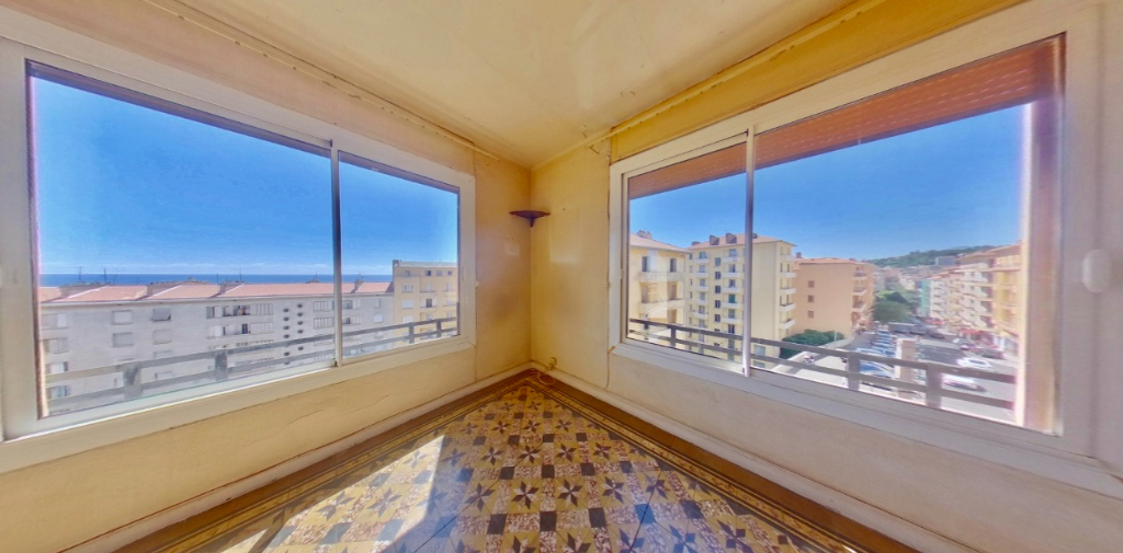 Bastia-centre Vente appartement T4 de 89 m2 - Terrasse et Balcon - Ascenseur - Vue mer - Cave Bastia-centre Vente appartement T4 de 89 m2 - Terrasse et Balcon - Ascenseur - Vue mer - Cave