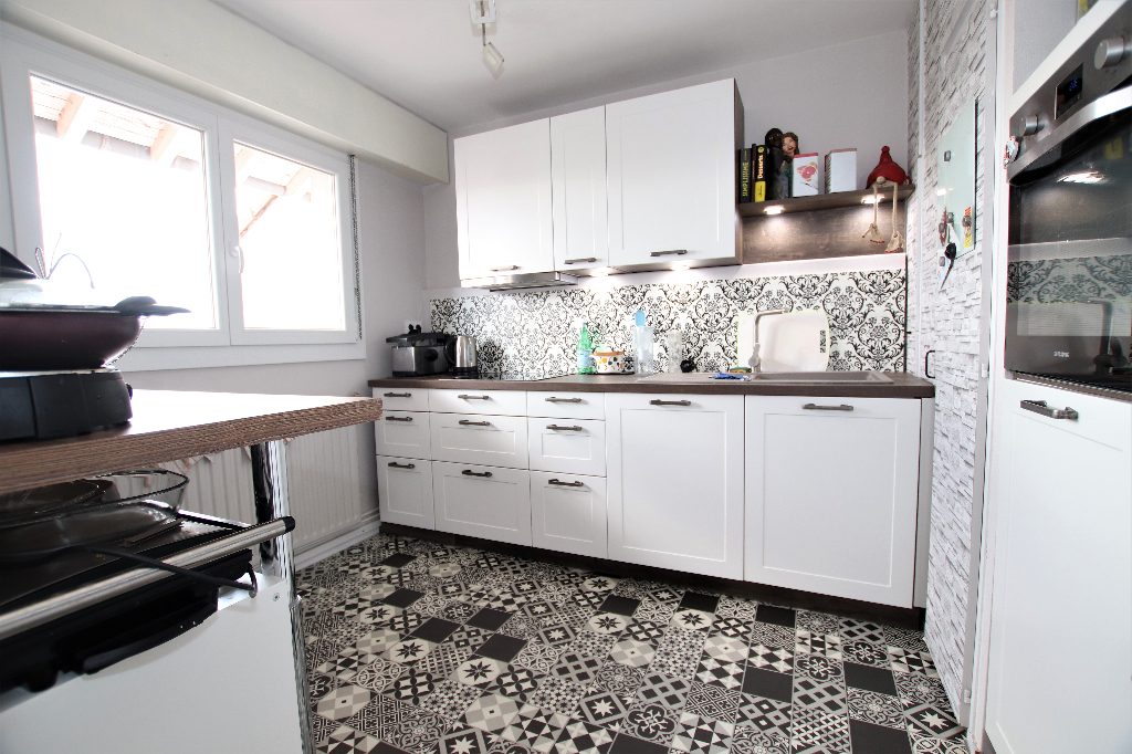 En dernier étage, appartement 2 pièces 46 m² terrasse stationnement à vendre à METZ Sablon En dernier étage, appartement 2 pièces 46 m² terrasse stationnement à vendre à METZ Sablon