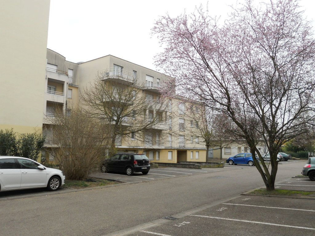 Appartement 1 pièce 31 m² meublé avec terrasse en dernier étage et parking à louer à METZ Sablon Appartement 1 pièce 31 m² meublé avec terrasse en dernier étage et parking à louer à METZ Sablon