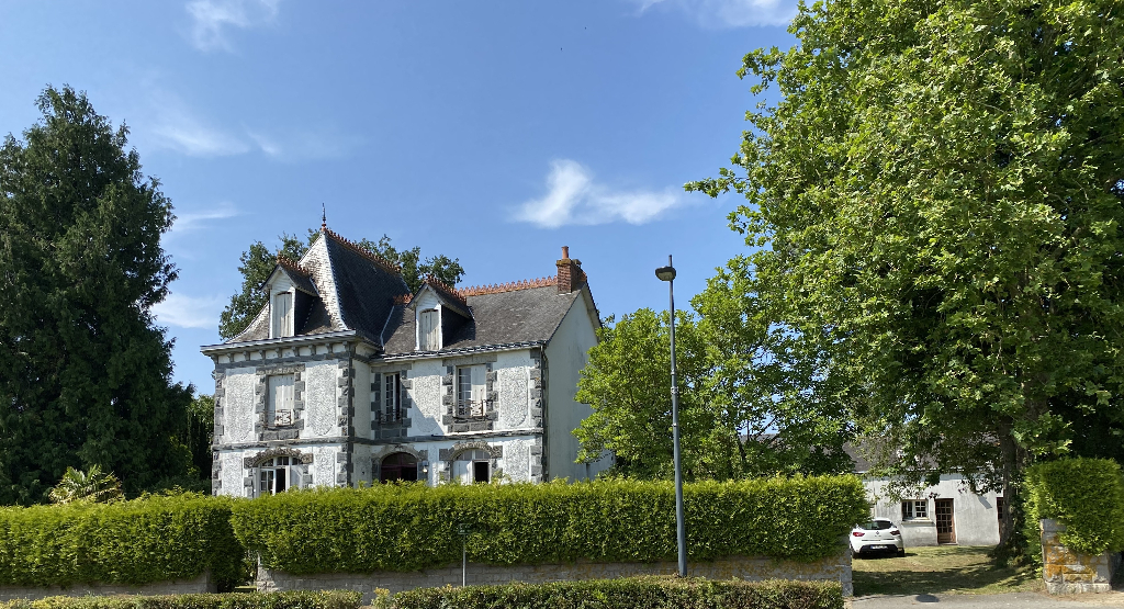 Unique..Prestige...grands volumes en Centre Bretagne Unique..Prestige...grands volumes en Centre Bretagne