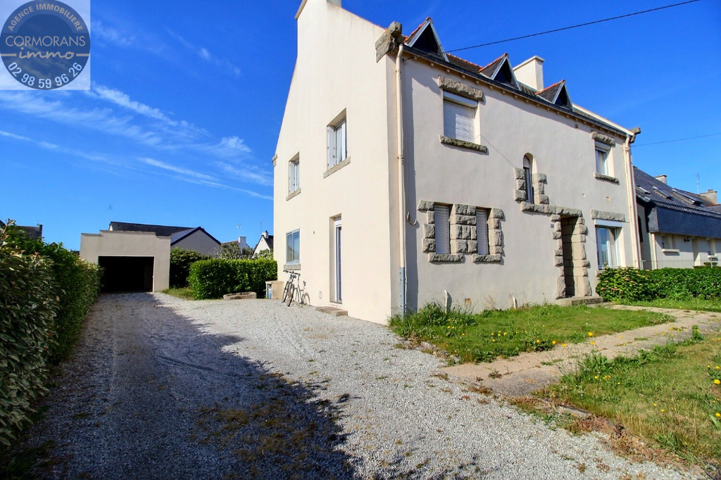 Maison 5 ch + jardin + garage dans quartier calme du Guilvinec à 600m de la mer Maison 5 ch + jardin + garage dans quartier calme du Guilvinec à 600m de la mer