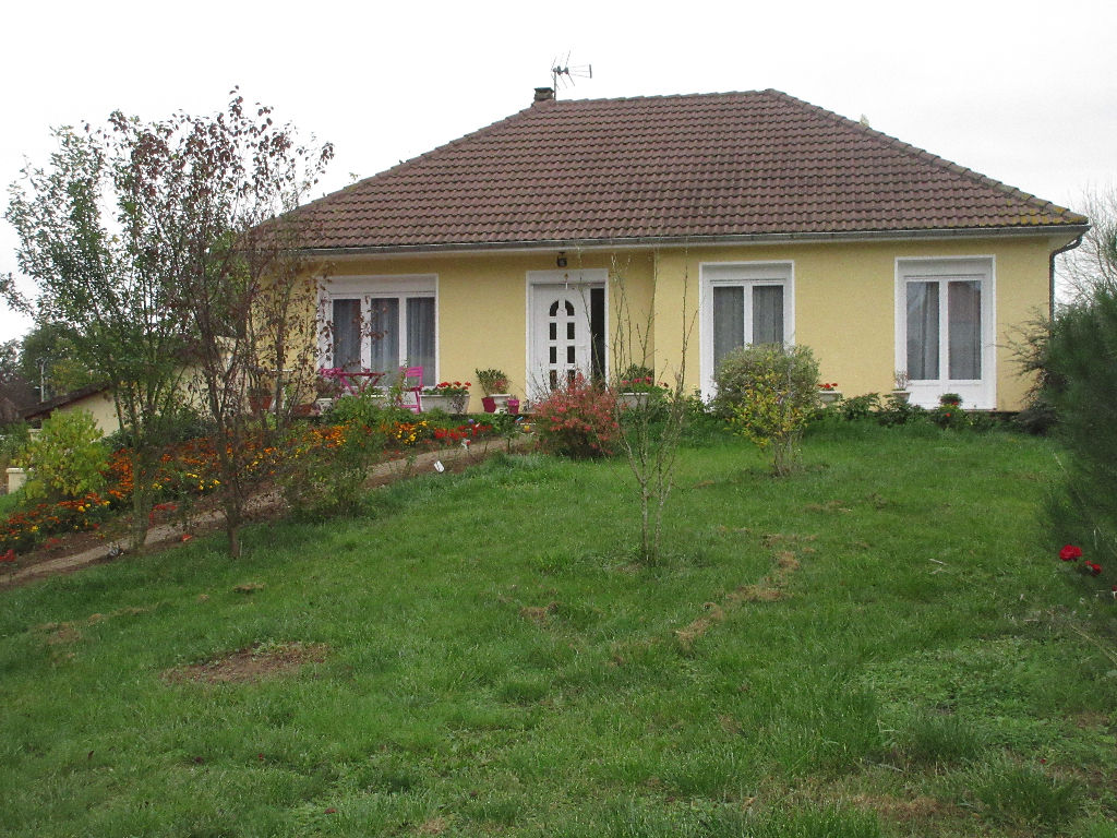 A vendre pavillon Domerat 6 pièce 140m2 A vendre pavillon Domerat 6 pièce 140m2