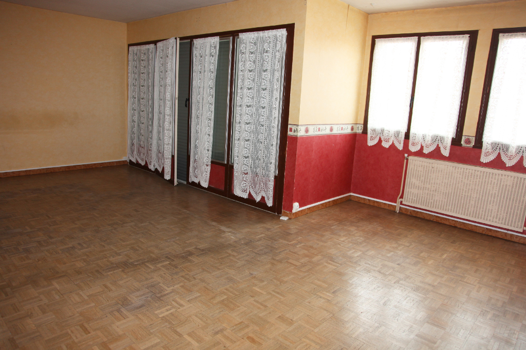 Appartement Montlucon 4 pièce(s) Appartement Montlucon 4 pièce(s)