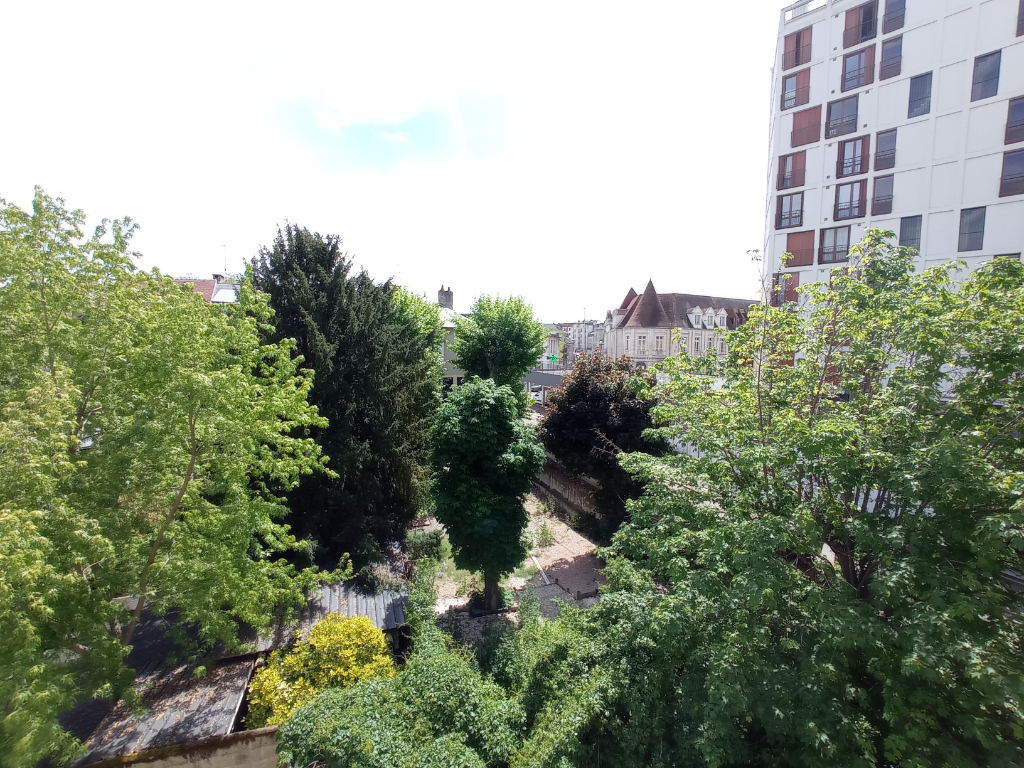 LOCATION APPARTEMENT F2 CENTRE VILLE MONTLUCON LOCATION APPARTEMENT F2 CENTRE VILLE MONTLUCON