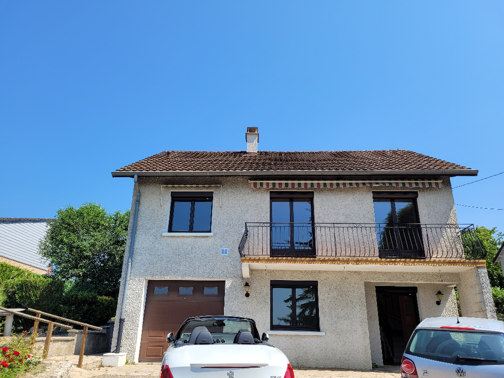 PAVILLON A ST POURCAIN SUR SIOULE PAVILLON A ST POURCAIN SUR SIOULE