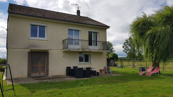Maison Neris Les Bains 6 pièce(s) 150 m2 Maison Neris Les Bains 6 pièce(s) 150 m2