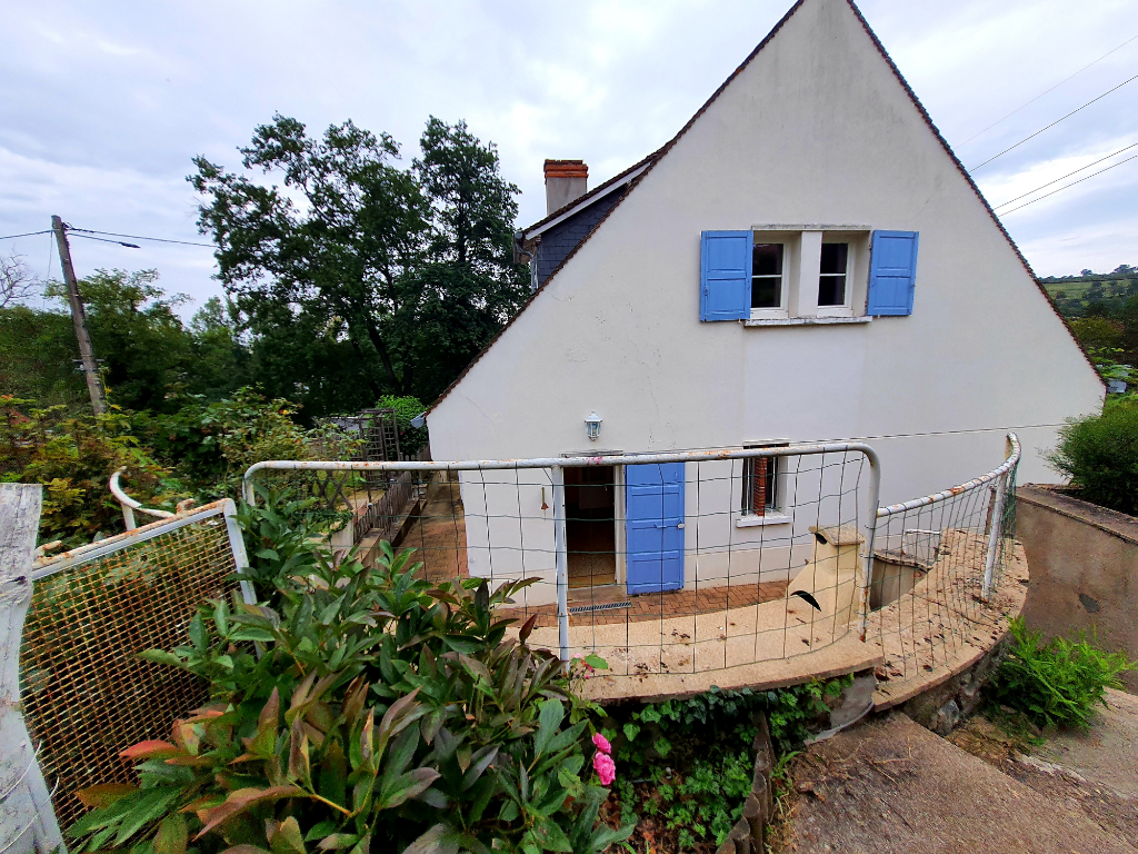 A vendre à Montluçon , Maison de style de type F4. A vendre à Montluçon , Maison de style de type F4.