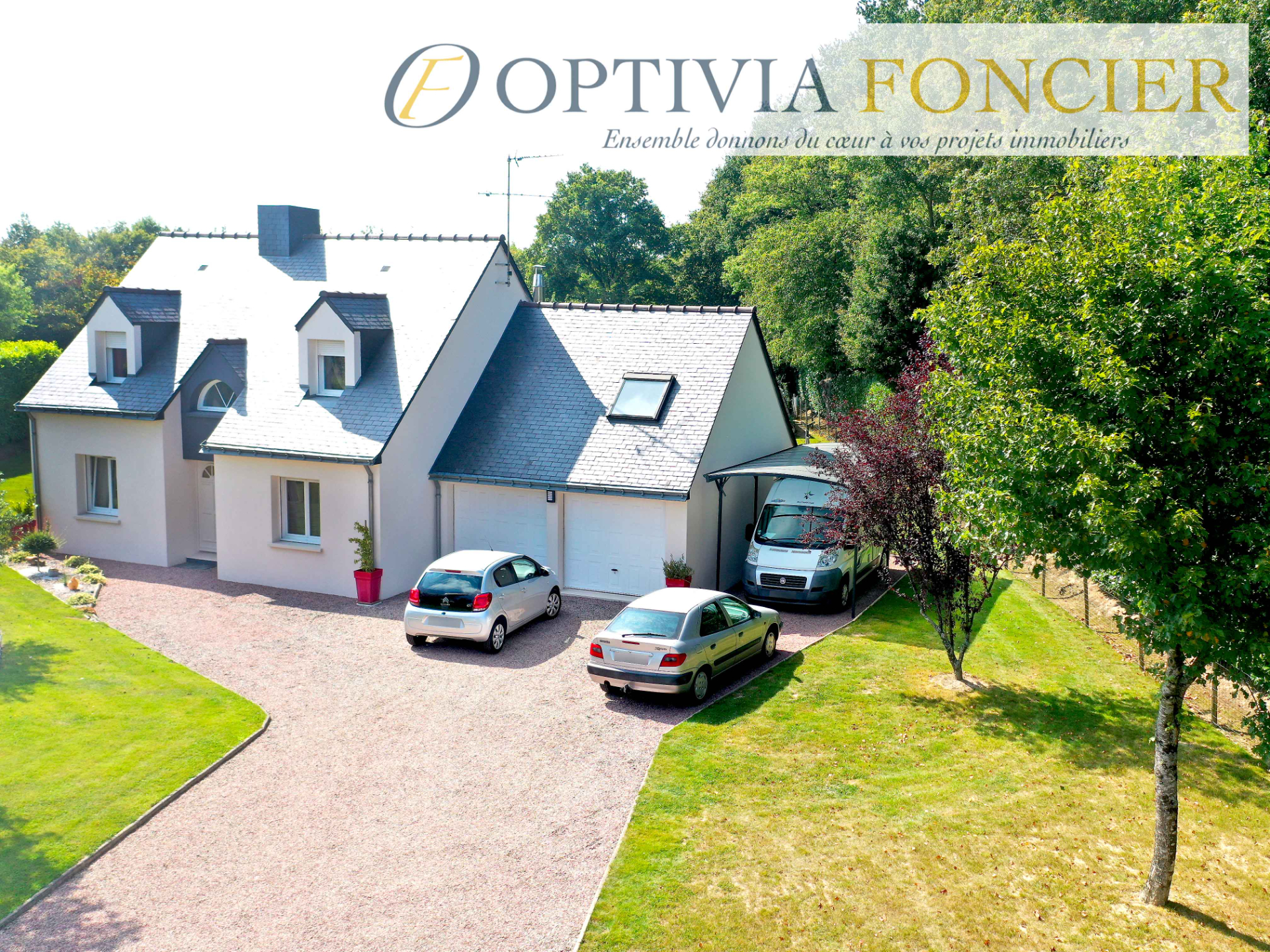 Maison T6 117 m² Guichen en sortie de bourg 900 m² de terrain (Emplacement premium sans nuisance et avec double garage et carport) Maison T6 117 m² Guichen en sortie de bourg 900 m² de terrain (Emplacement premium sans nuisance et avec double garage et carport)